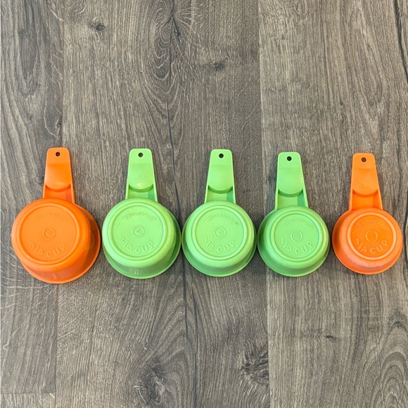 Vintage Tupperware Measuring Cups Orange & Green LOT OF 5 - Picture 3 of 8